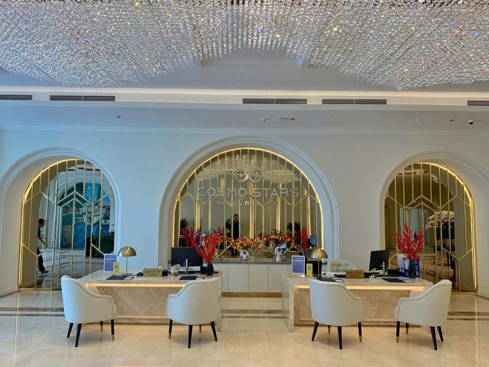 Cosmo Stars Hotel Bac Lieu エクステリア 写真