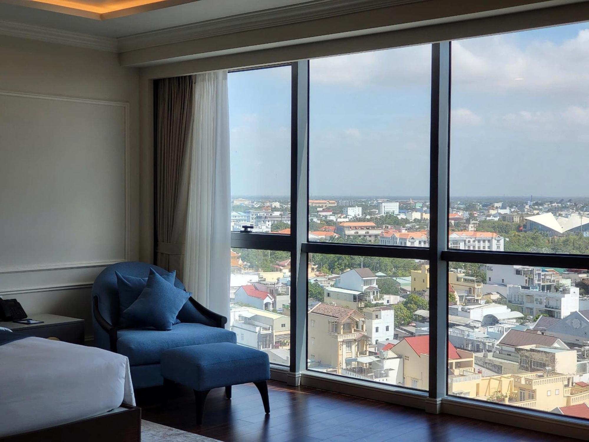 Cosmo Stars Hotel Bac Lieu エクステリア 写真