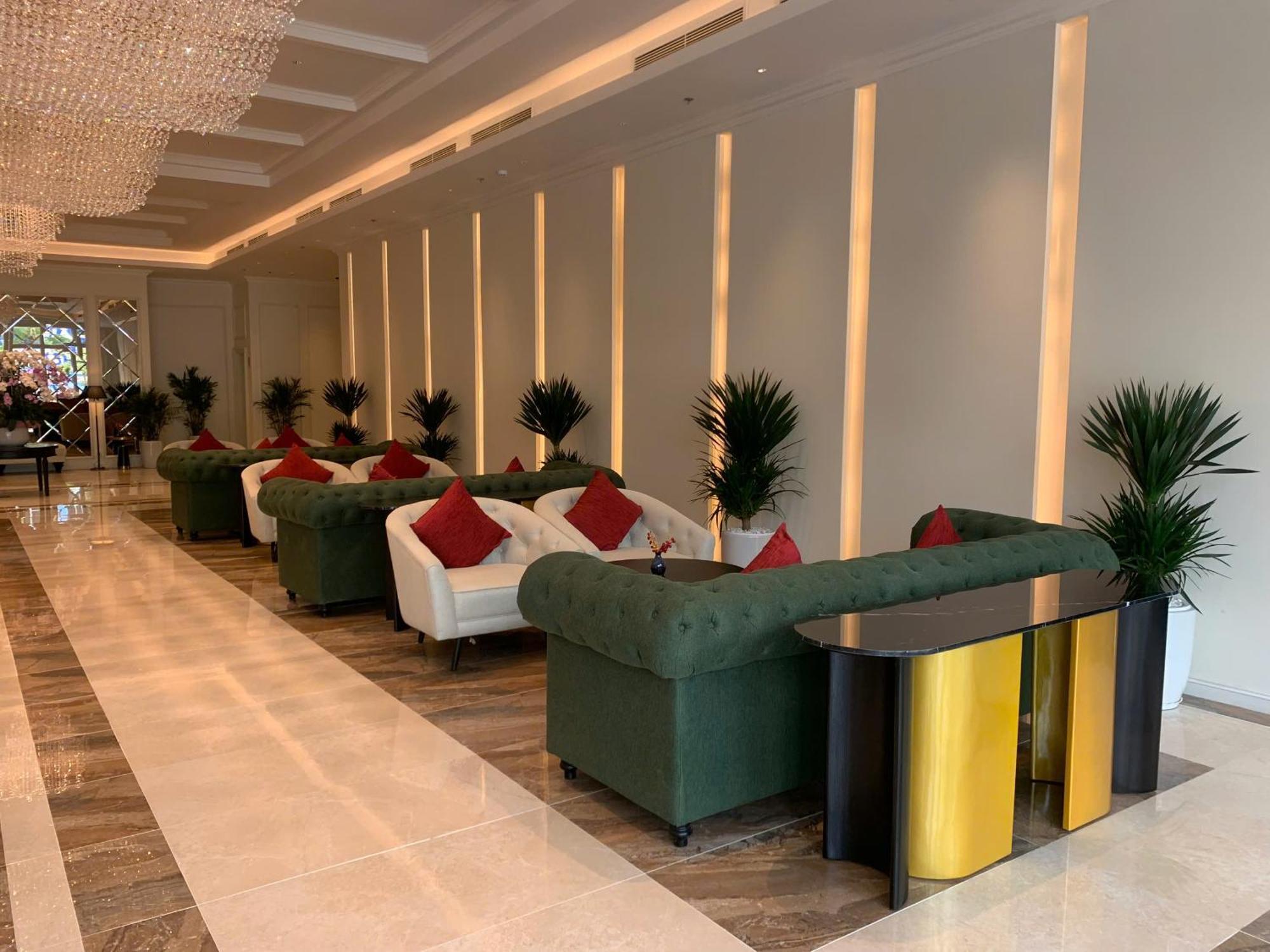 Cosmo Stars Hotel Bac Lieu エクステリア 写真