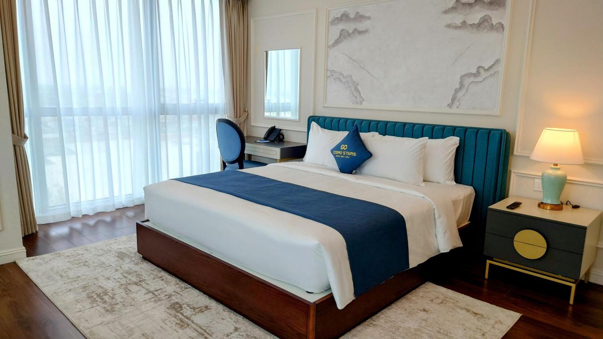 Cosmo Stars Hotel Bac Lieu エクステリア 写真